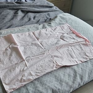 Set Of 2 Light Pink standard Pillowcases